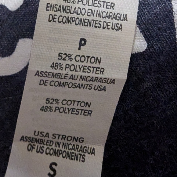 Rose Apothecary Schitts Creek  Tee Vintage heathered navy Short Sleeve Sz S - Picture 9 of 9